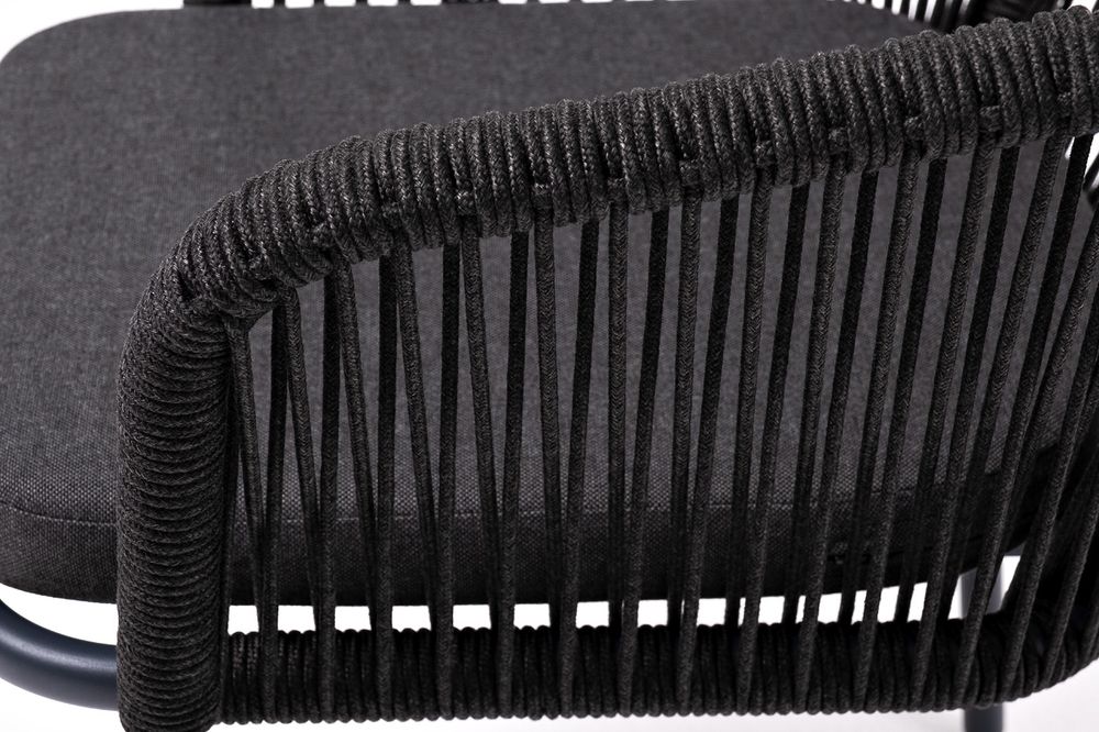 "Марсель" стул плетеный из роупа, каркас алюминий темно-серый (RAL7024) муар, роуп темно-серый круглый, ткань темно-серая 027