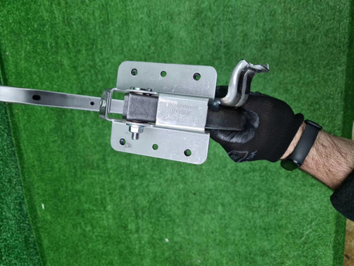 Петля крышки багажника левая Geely Preface (24-нв)