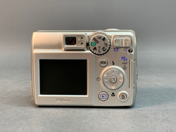 Nikon Coolpix 5600
