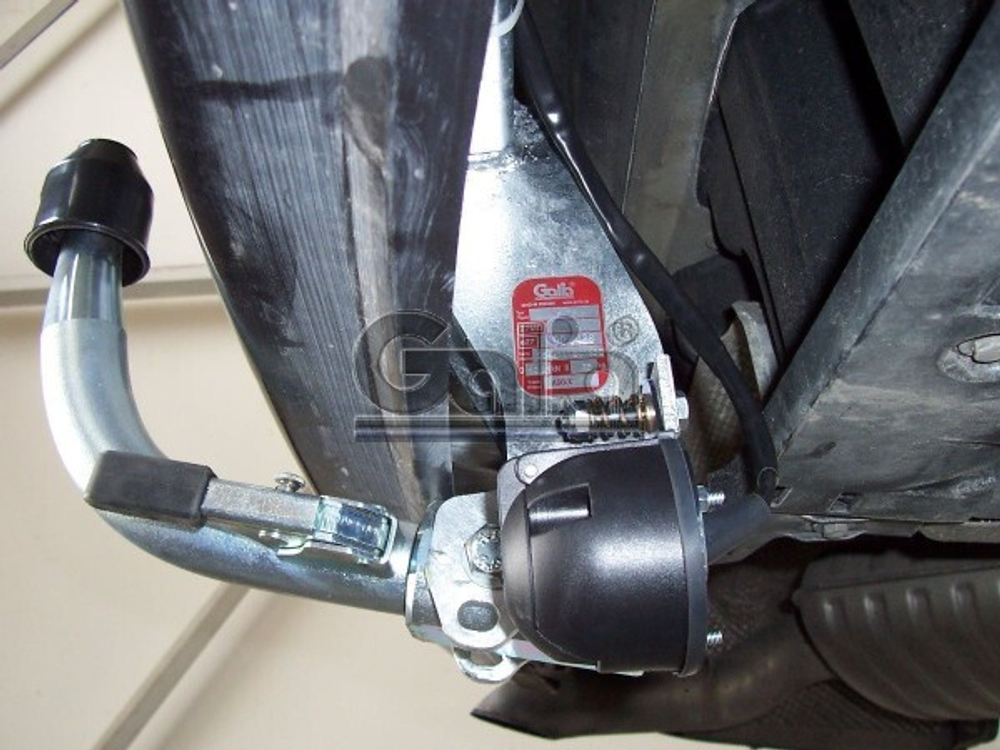 Фаркоп оцинкованный Galia B016A для BMW 3-Series E90/E91 седан/универсал/купе 2005-2011(паспорт и сертификат в комплекте)(без электрики)
