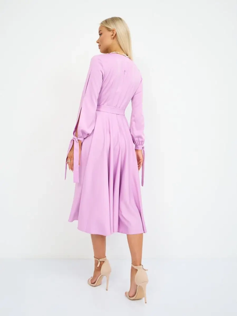 Платье с пышной юбкой