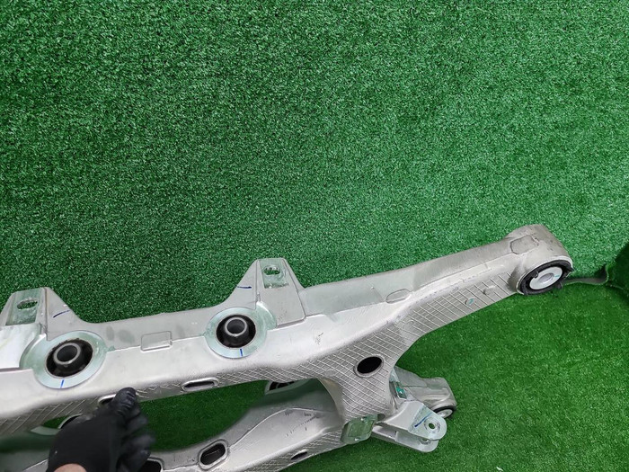 Подрамник задний Hongqi HS5 (2019-н.в.)