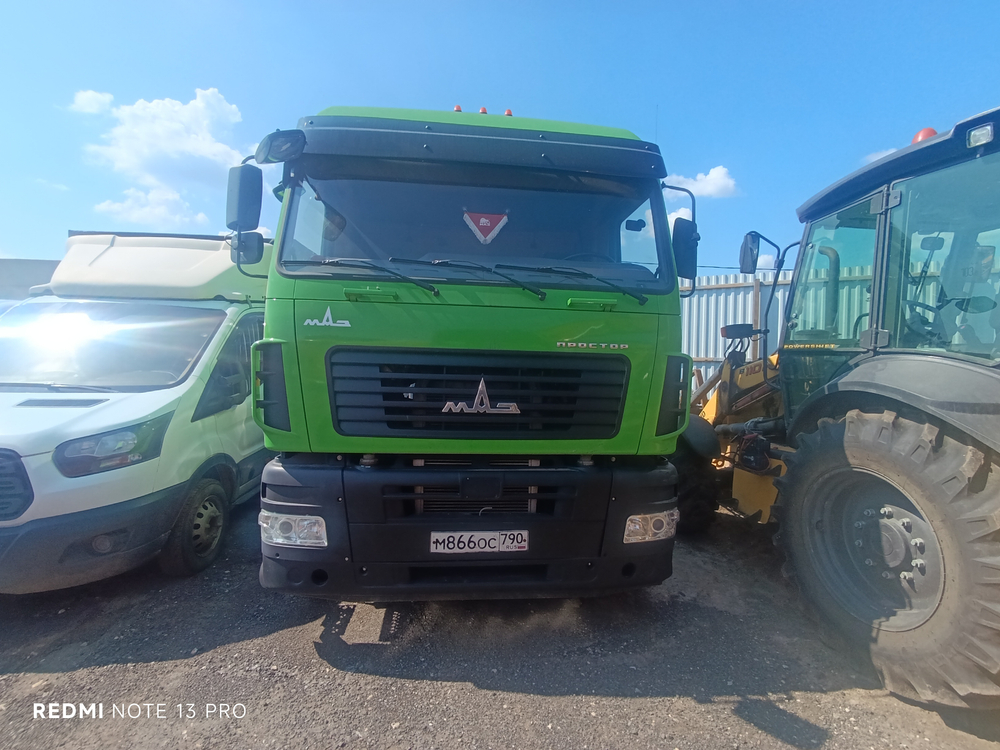 МАЗ 5440 4x2 Седельный тягач 544008-070-031 (Дизельный, 11,6 л, 423 л.с., МТ)