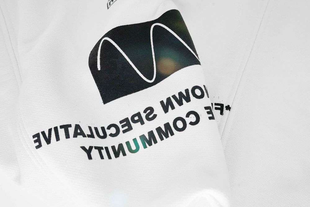 Толстовка Futureisnown Route manager #1 Белая