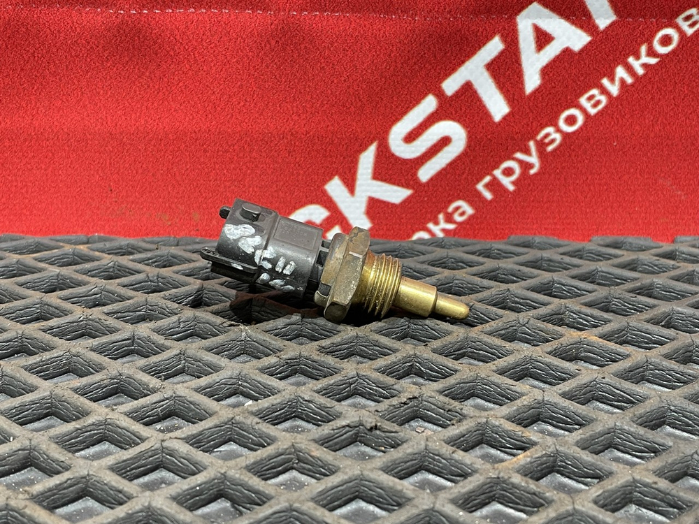 Датчик температуры охлаждающей жидкости