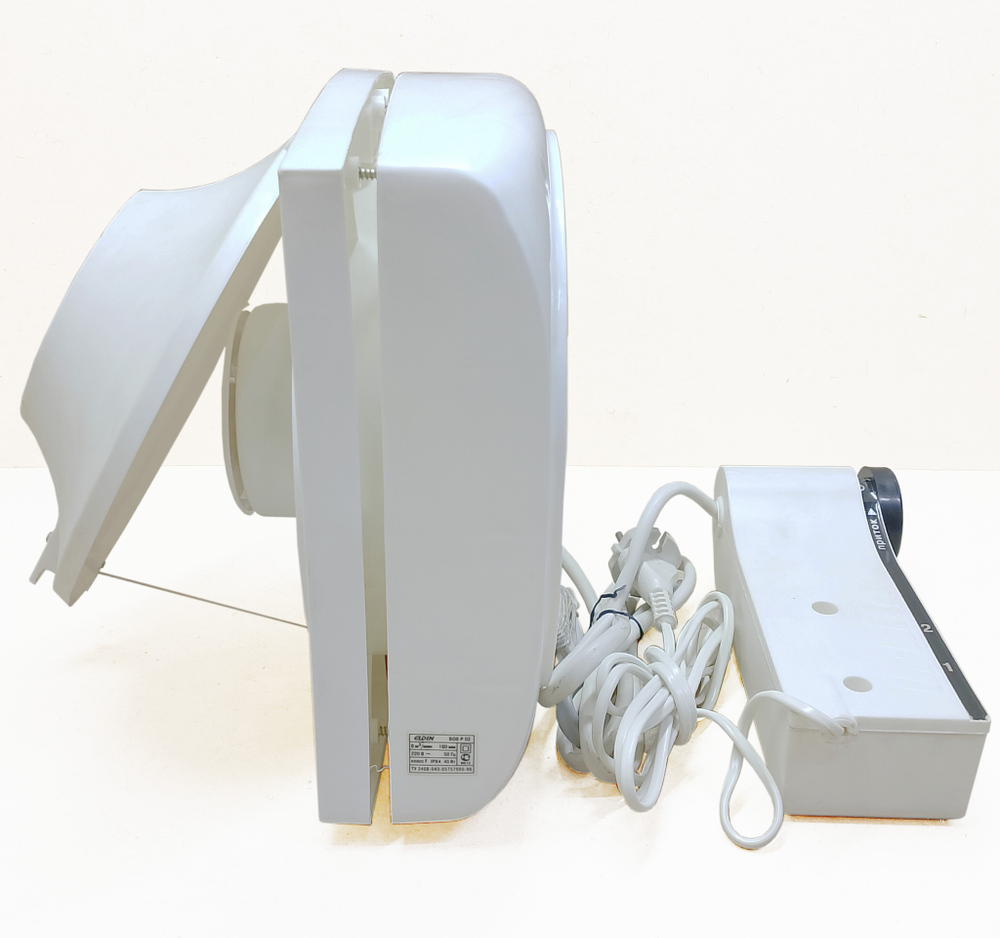 Вентилятор оконный двухскоростной приточный ВО-7-2П-02