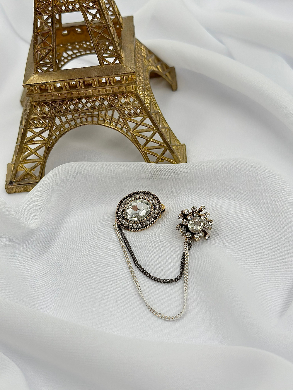 Брошь двойная с цепями