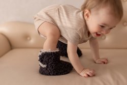 Детские пинетки из натуральной овчины