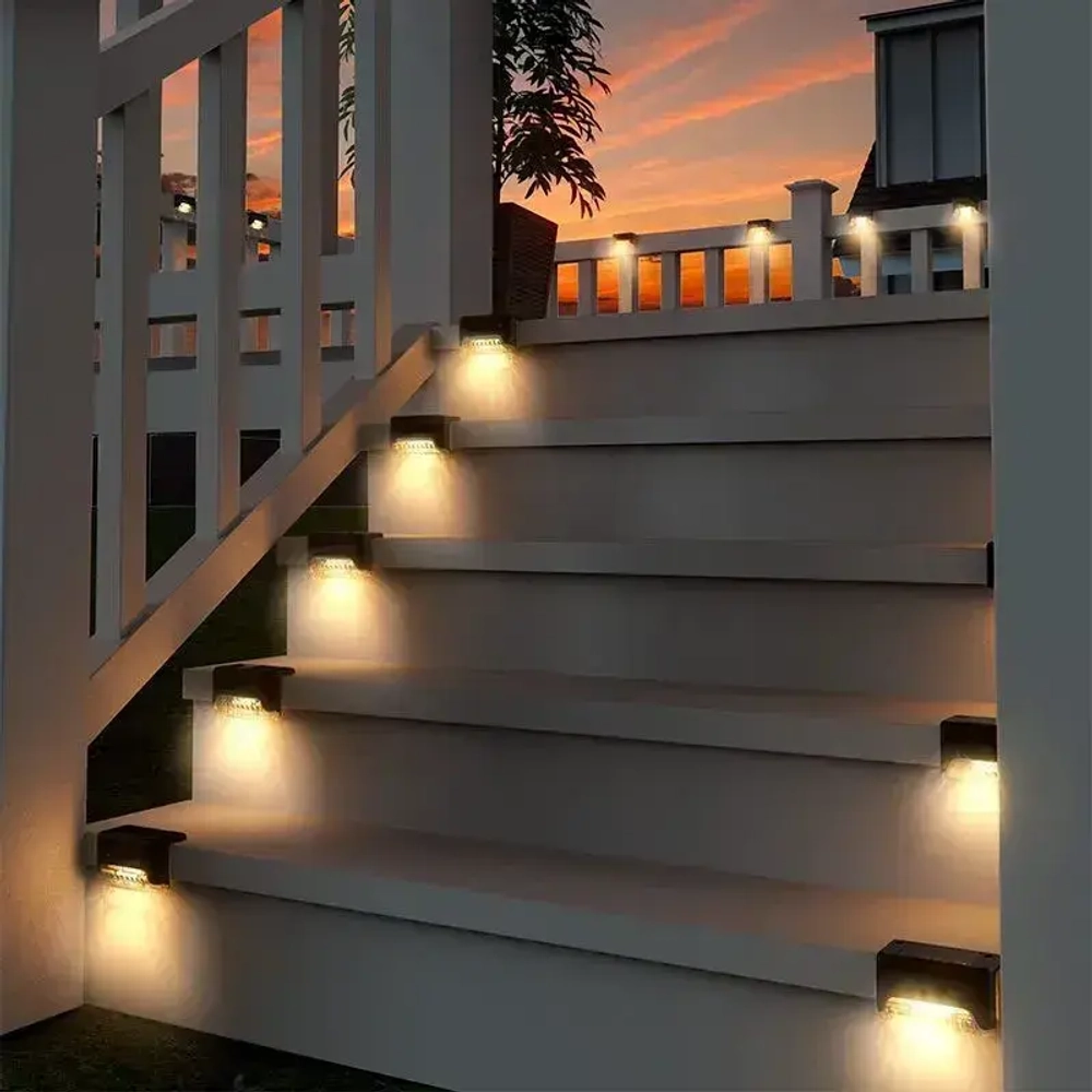 Светильник на солнечной батарее уличный садовый фонарик угловой с датчиком освещенности для подсветки фасадов дорожек сада ступеней и выступов