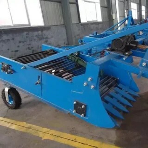 Картофелеуборочный комбайн 4U-2