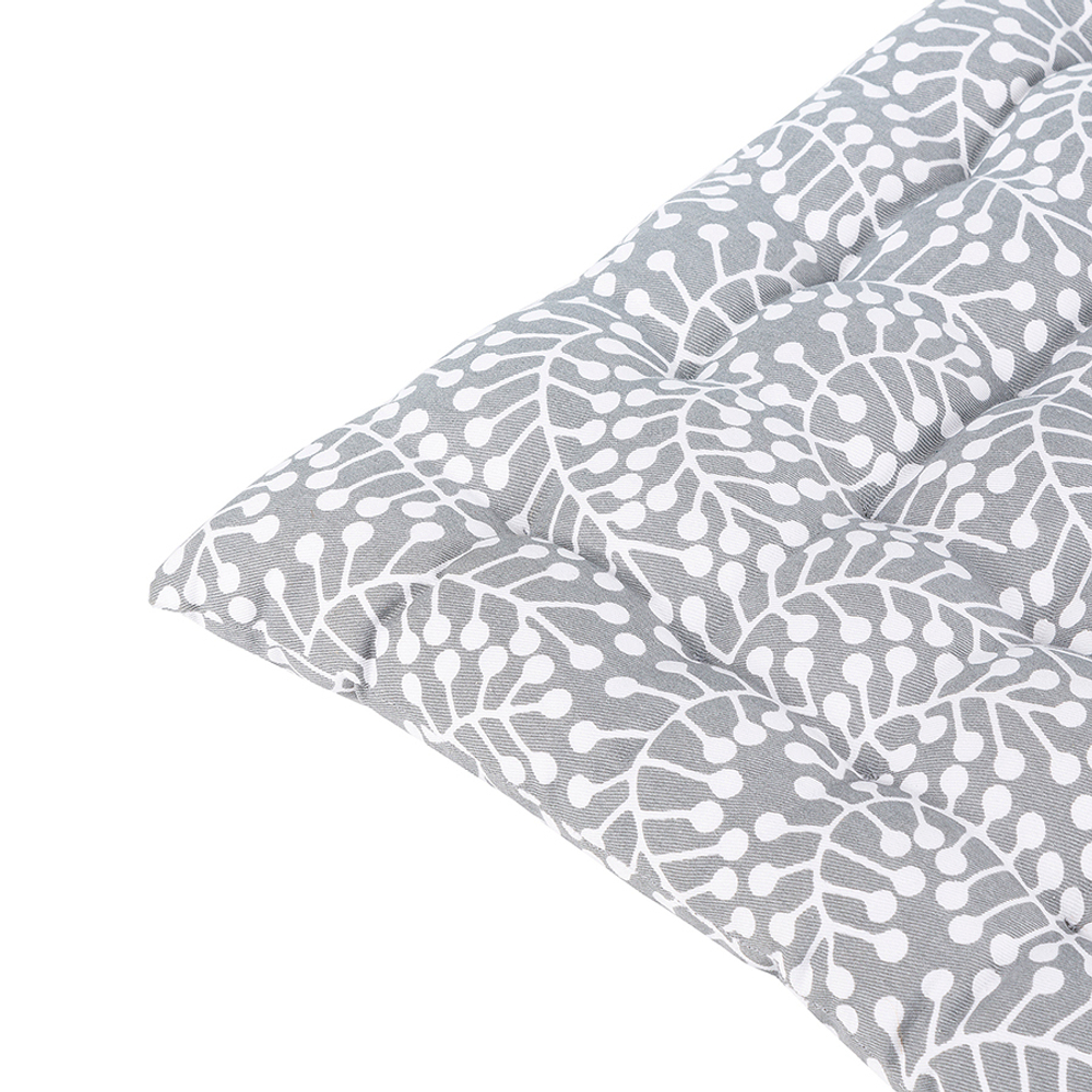 Подушка на стул из хлопка серого цвета с принтом Спелая Смородина из коллекции scandinavian touch, 40х40 см