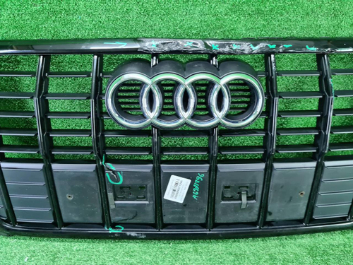 Решетка радиатора Audi Q3 2 (2018-н.в.)