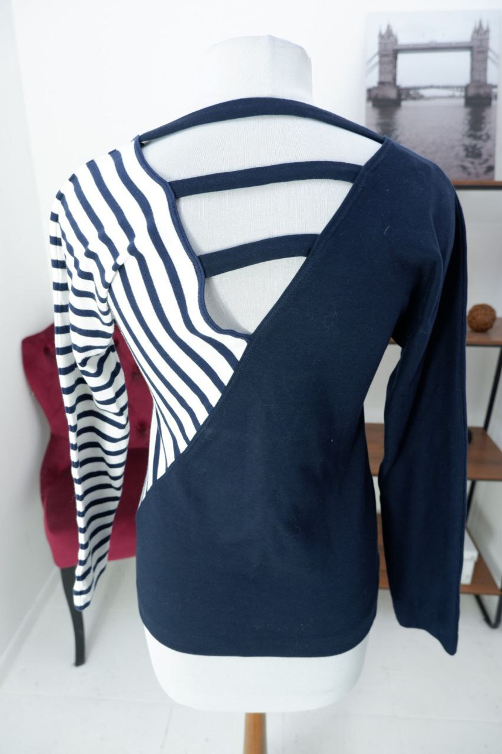 Джемпер в полоску стильный 42 размер