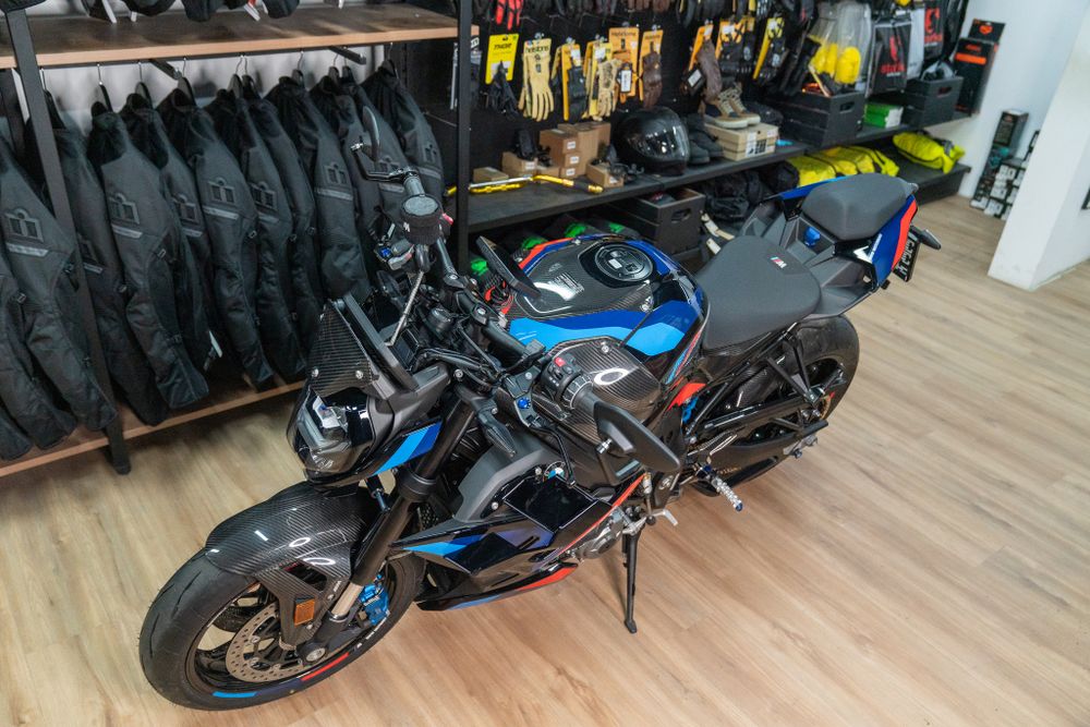 M 1000 R г. 2024 Пробег: 162 км.