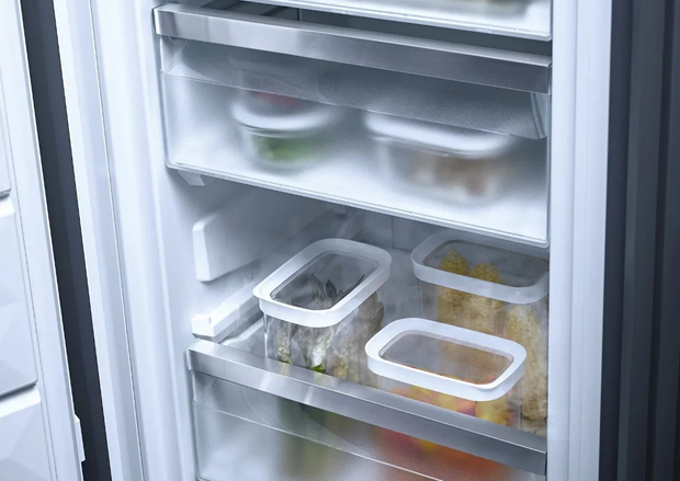 Встраиваемый морозильник Miele FNS 7740 D