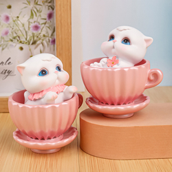 Коллекционные фигурки "Cherry Blossom Cat"