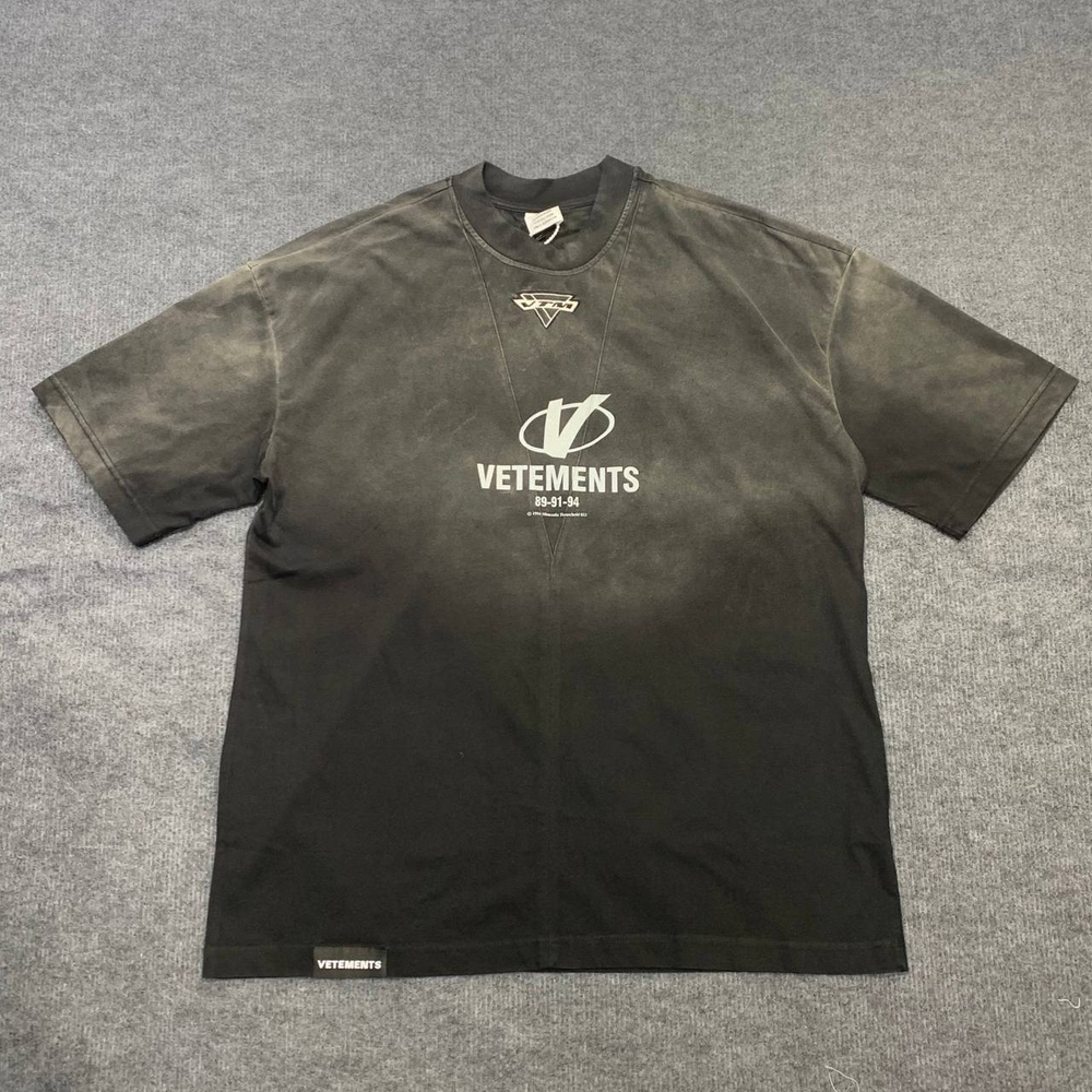 Футболка Vetements