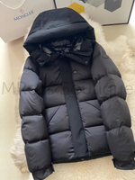 Пуховик Madeira Moncler черного цвета