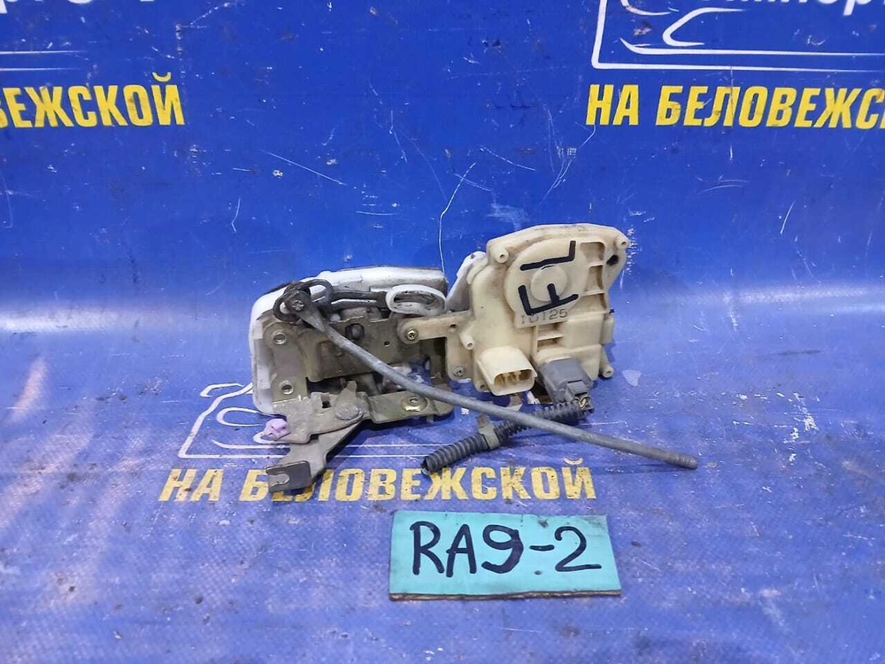 Замок двери передней левой Honda ODYSSEY 2002