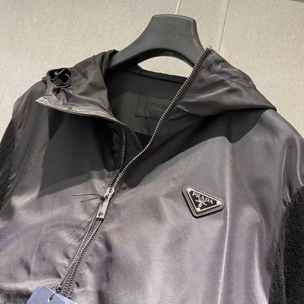 Ветровка Prada