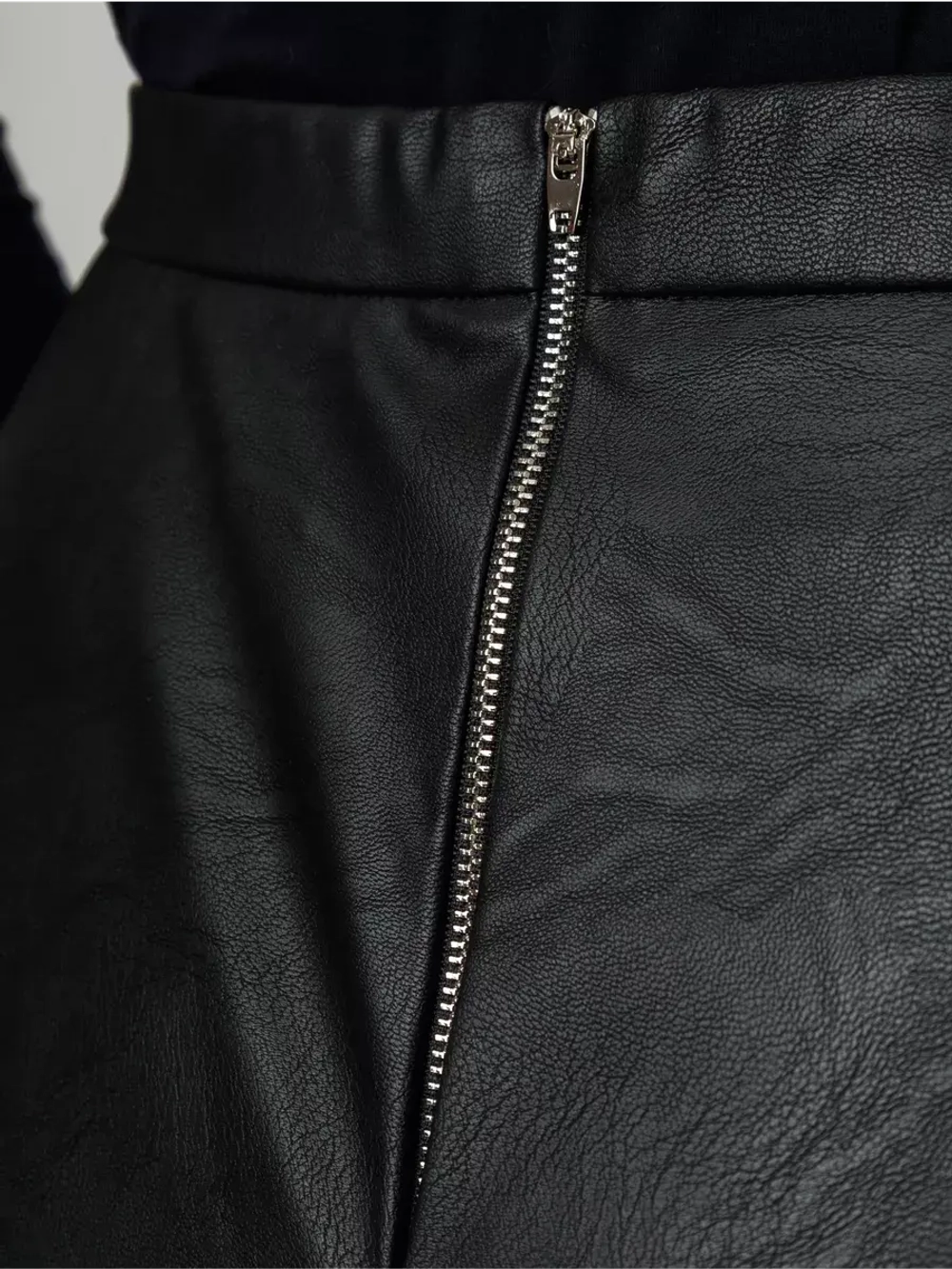 Юбка кожаная миди