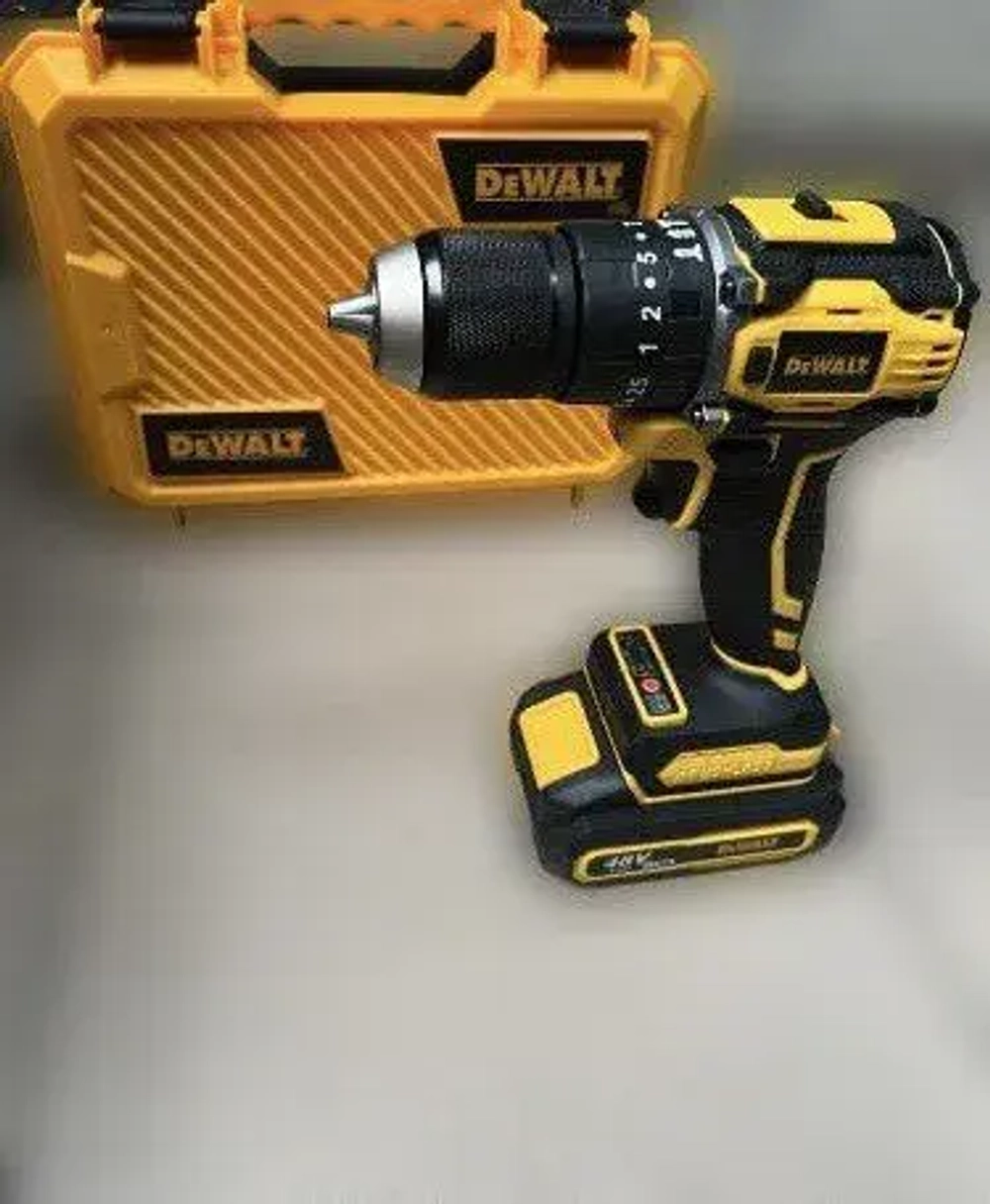DeWalt Дрель-шуруповерт, 48 В, 80 Нм, 2 АКБ