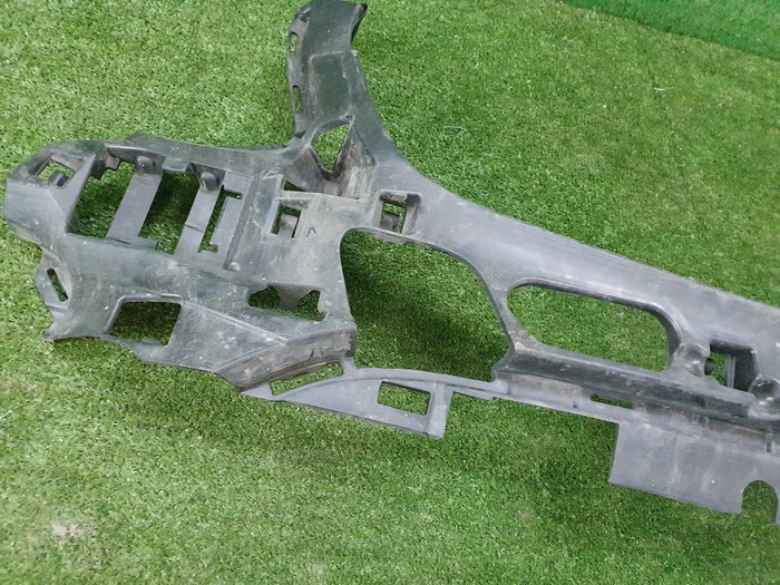 Кронштейн переднего бампера Mercedes GLC X253 (2015-2019) AMG