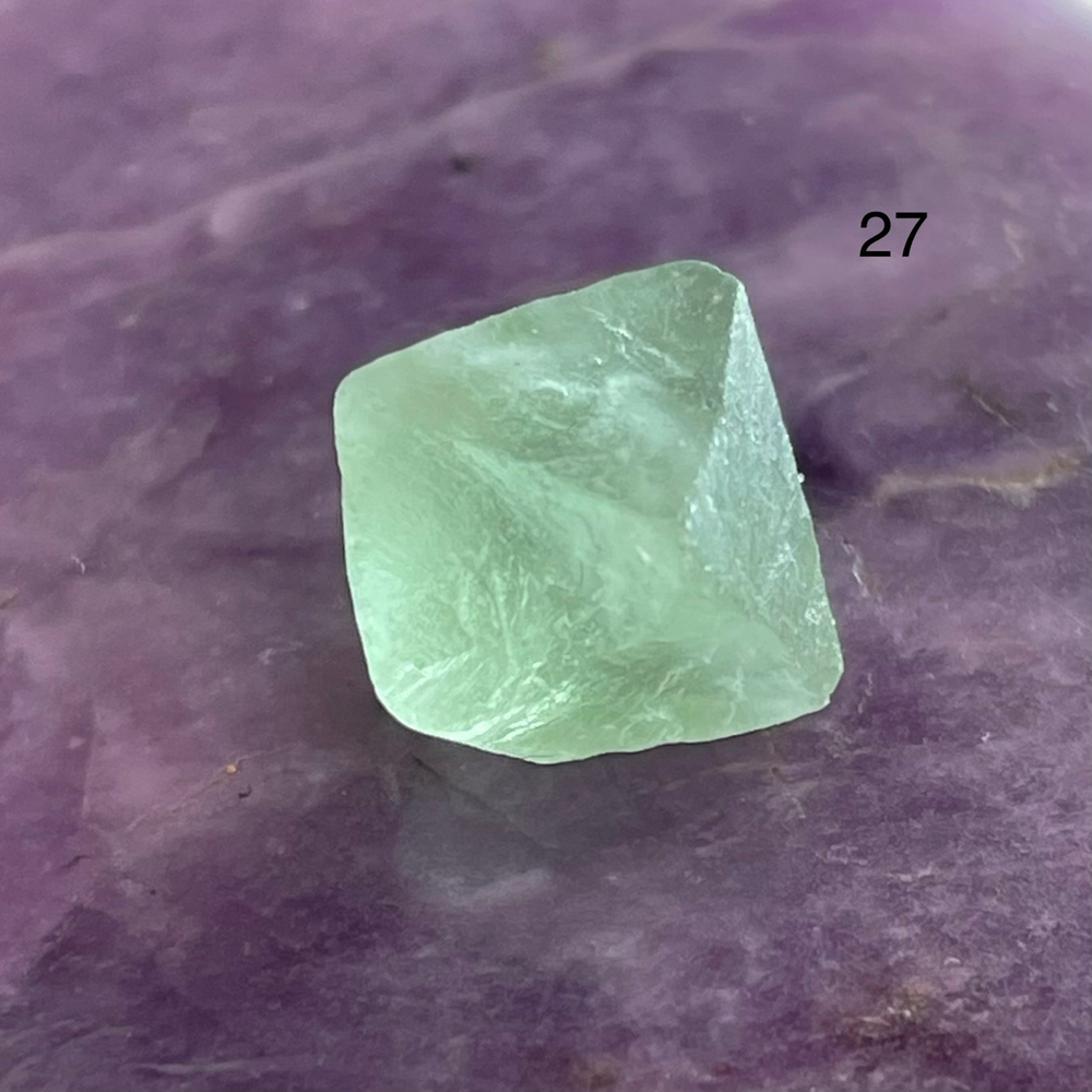 52668  Флюорит Кристалл Октаэдр 15-16мм