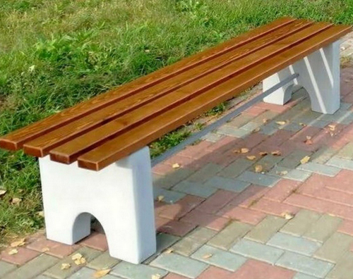 Скамейка «Город» без спинки на бетонном основании