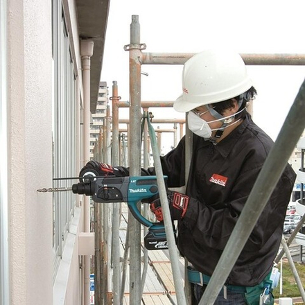 Перфоратор аккумуляторный MAKITA DHR202RFE