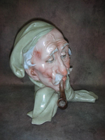 Статуэтка. Фарфор. Мужская голова в шляпе и с трубкой. Capodimonte. Италия