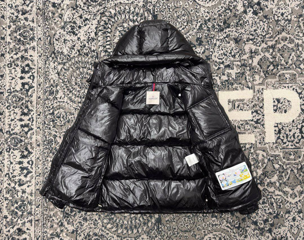 Пуховик Moncler