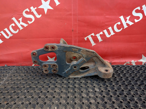 Кронштейн рессоры передней левый