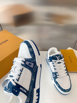 Louis Vuitton Trainer Sneaker