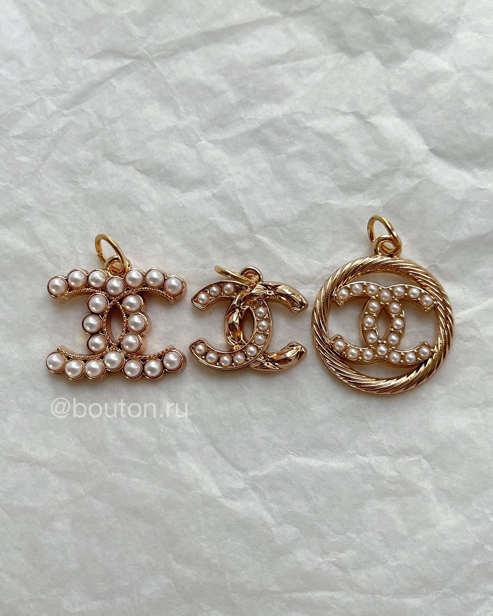 Подвеска Шан. Золото Лого 16х18 мм жемчуг/стеганая