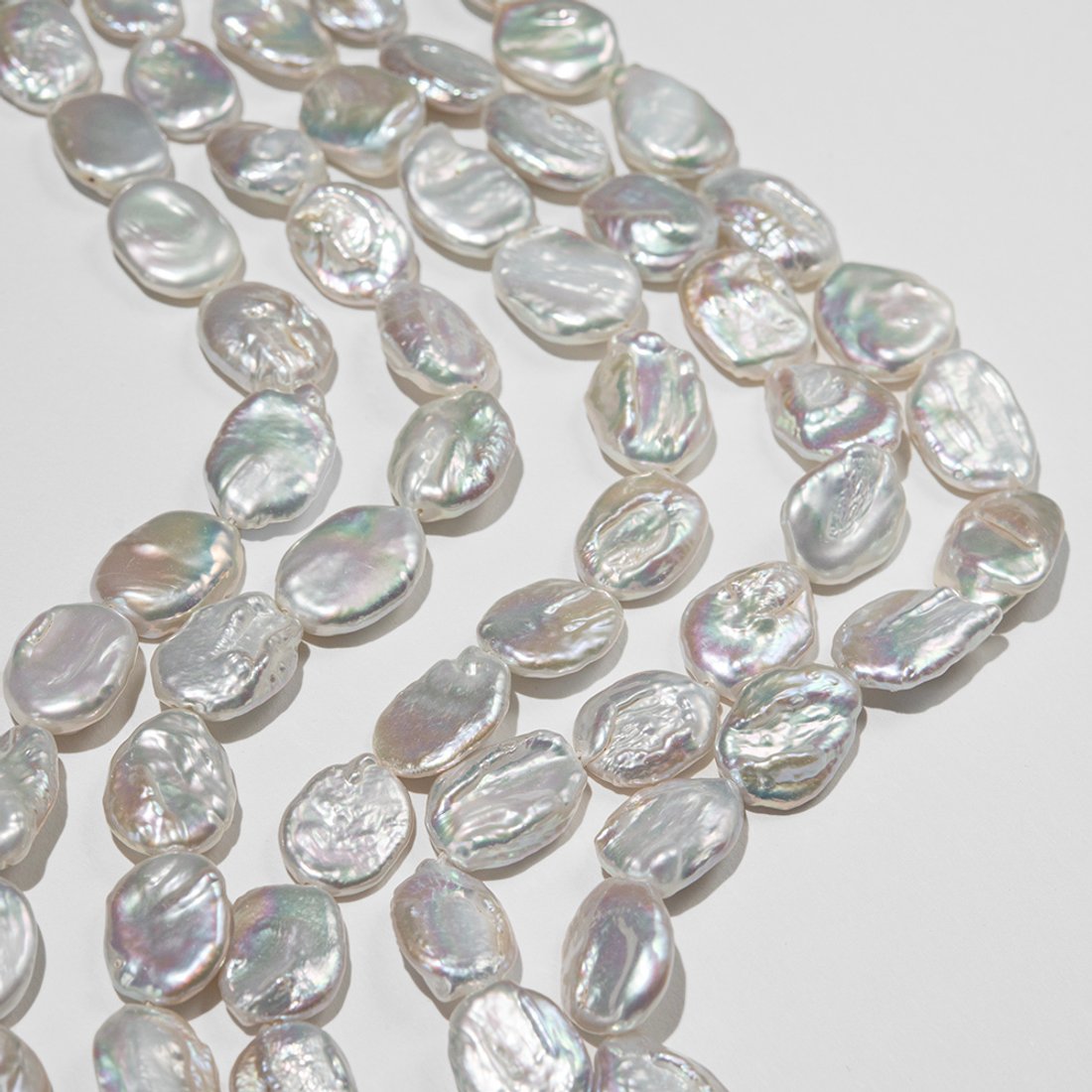 Жемчуг культивированный в форме овала, белый, 16*12мм