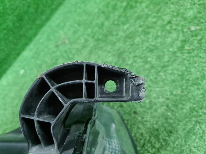 Фара левая Toyota Highlander 3 U50 (16-19) галоген