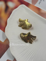 Серьги золотистые маленькие листья Гинкго