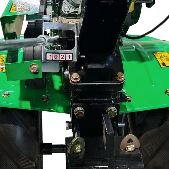 Мотоблок ECO МБ4-702 (7 л.с., колеса 19*7-8)