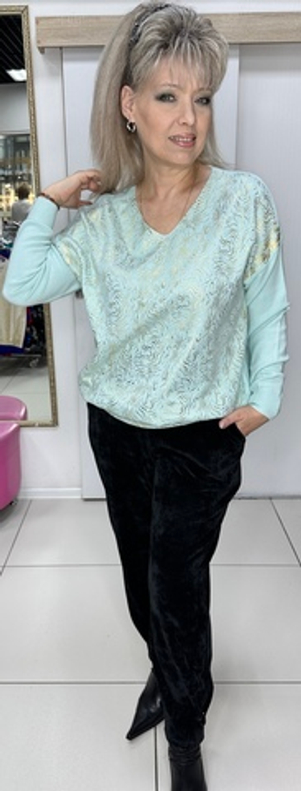 Ментоловый джемпер-блузон с блестящим накатом