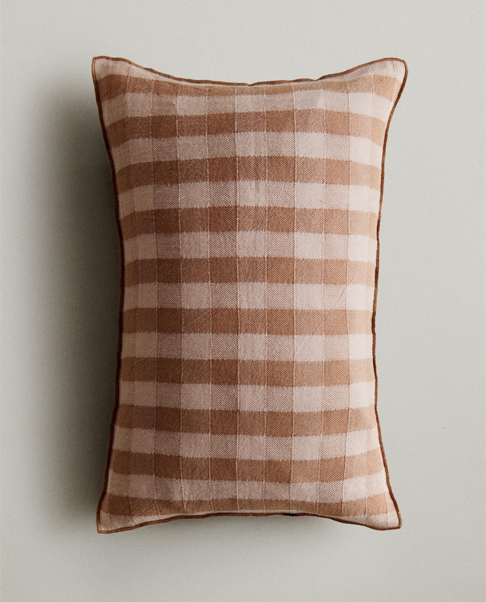 Zara Home наволочка декоративная из льна, терракотовый, в клетку, 40x60 см