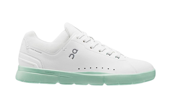 Женские КроссовкиOn The Roger Advantage - белый