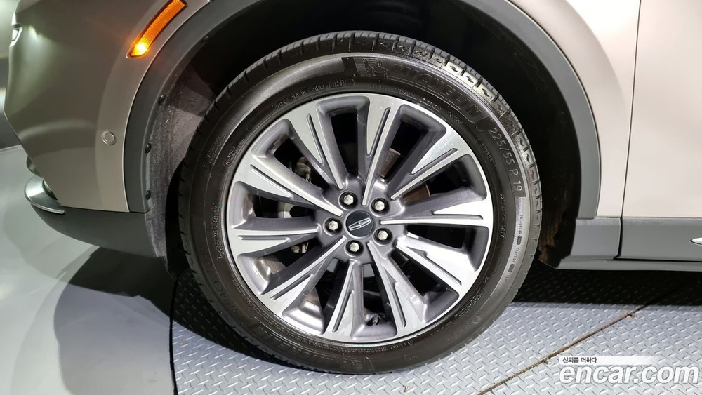 Lincoln Corsair 2.0 Reserve AWD (10.2020)