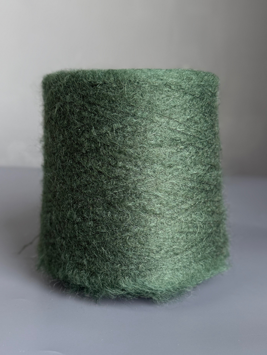 Пряжа Ilaria Aurora (67% супер кид мохер 28% па 5% меринос) 1000м/100 гр, зеленый