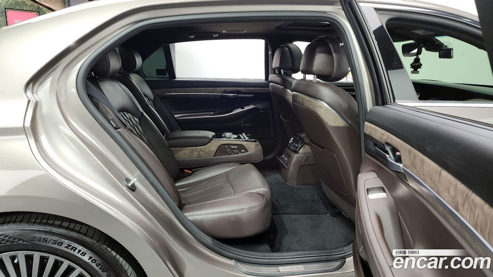 Genesis G90 3.8 AWD (08.2020)