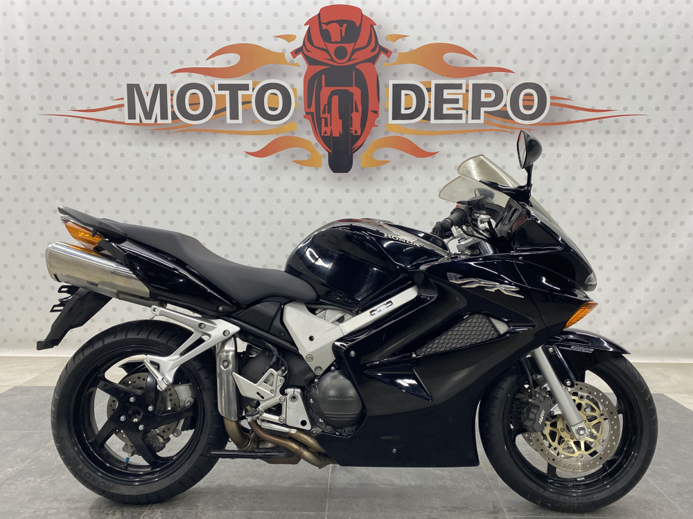 Honda VFR800F , 2003