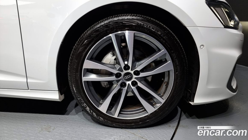 Audi A6 (C8) 40 TDI Premium (06.2022)
