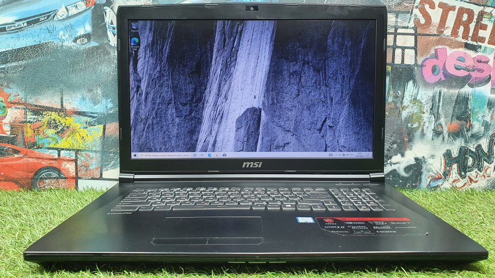 Игровой MSI 17" i5-6/8 ГБ/940MX 2 ГБ/FHD