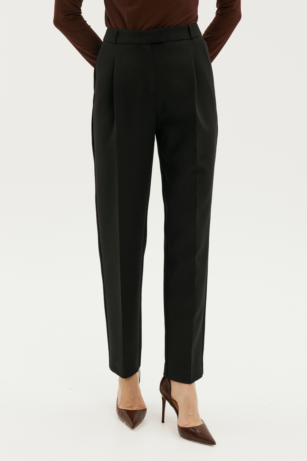 Брюки черные зауженные