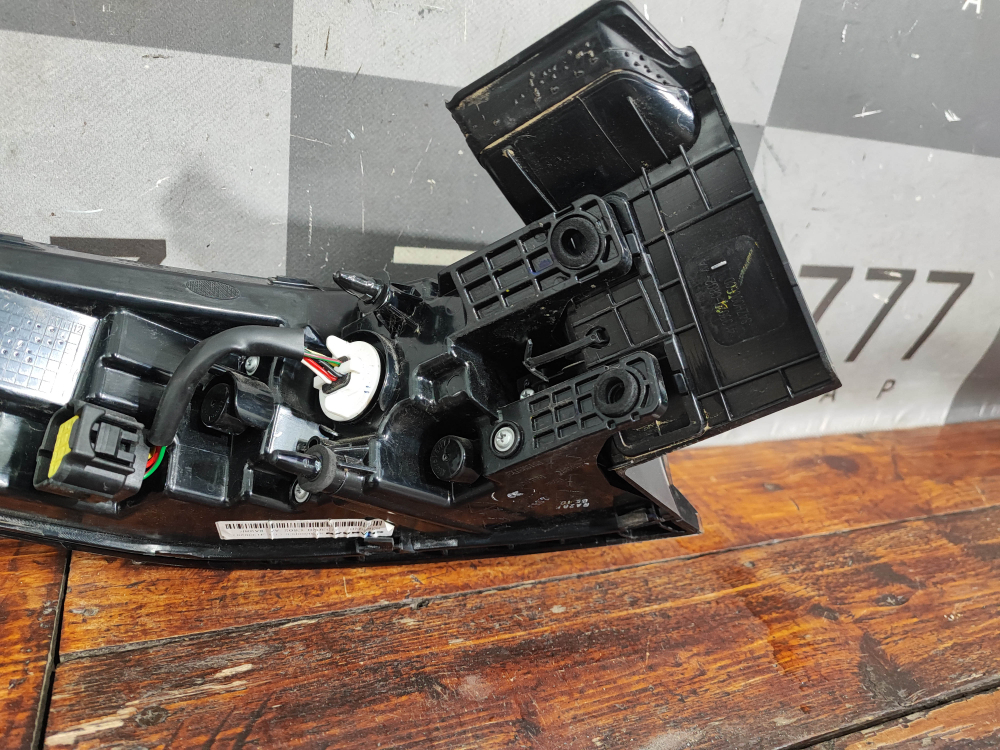 Фонарь задний правый Changan UNI-K 20-нв Б/У Оригинал CD569F2805030500AA